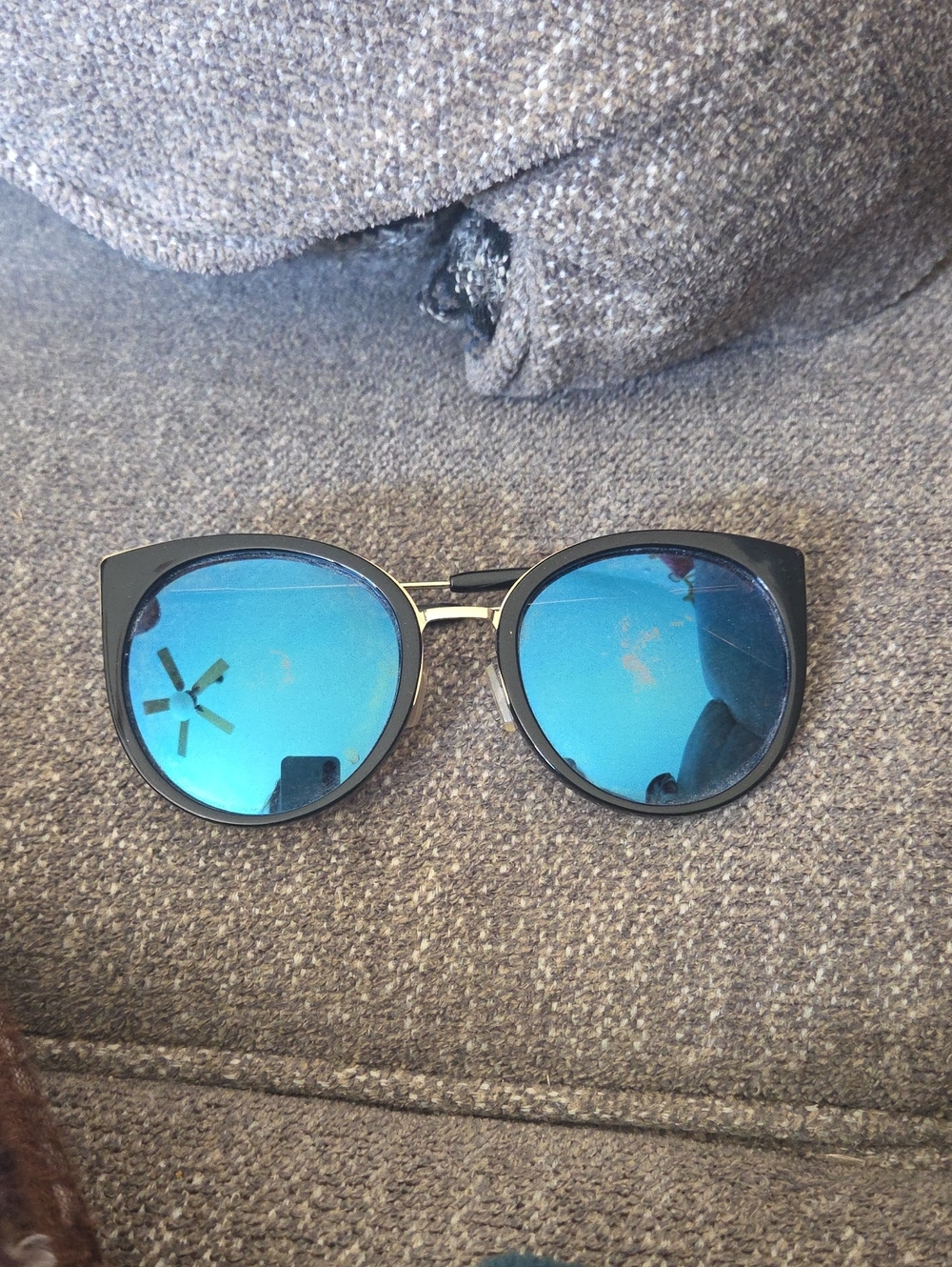 Reflective Cat Eye Sunglasses